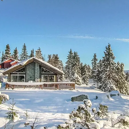Three-bedroom In Sjusjoen